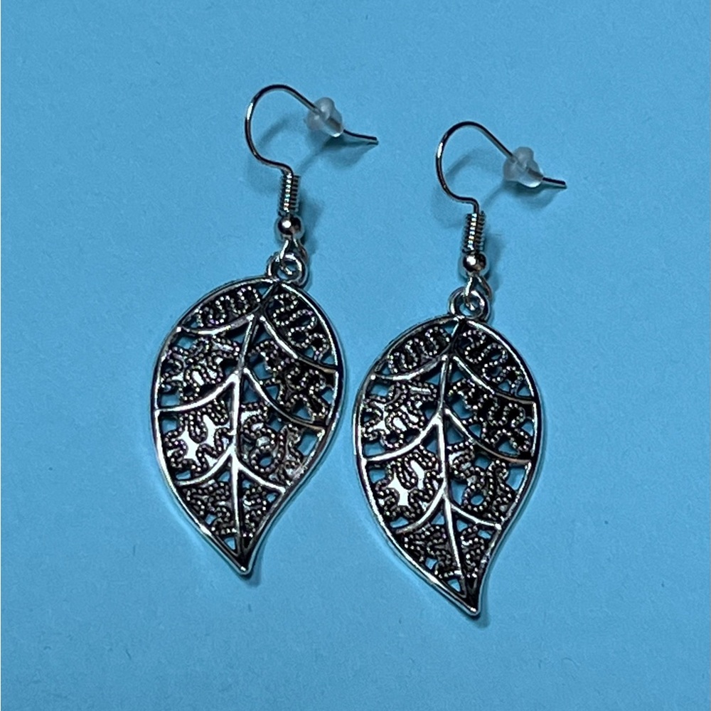 🍃Leaf silver dangle earrings